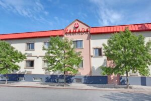 Hotels near Bronx